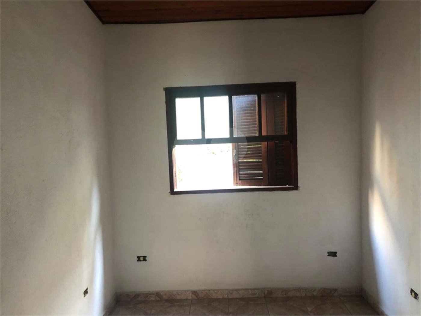 Sobrado à venda com 3 quartos, sendo 1 suíte,  em Serra da Cantareira, Mairiporã, SP