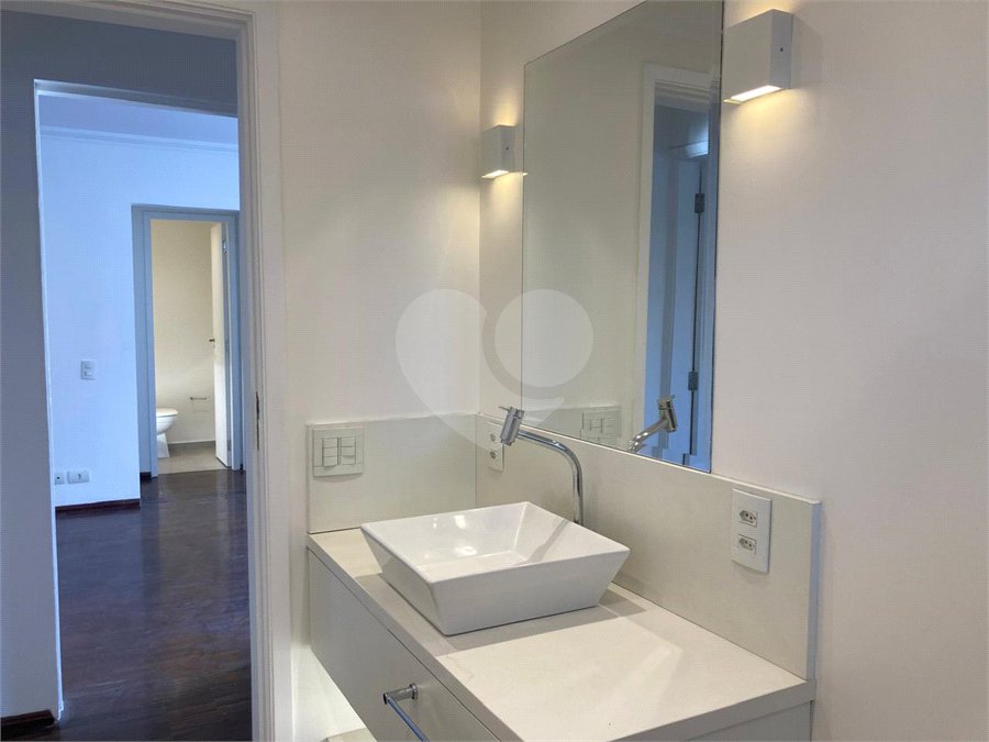 Apartamento para alugar com 3 quartos em Chácara Santo Antônio, São Paulo, SP