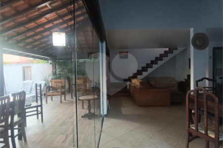 Casa à venda com 3 quartos, sendo 2 suítes,  em São José, Armação dos Búzios, RJ