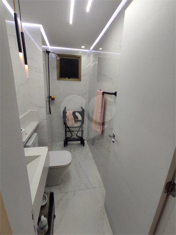 Apartamento à venda com 3 quartos, sendo 2 suítes, em Barra Funda, São Paulo, SP