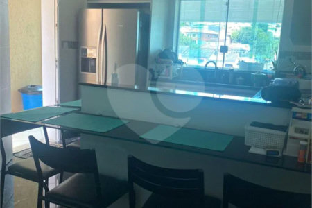 Sobrado à venda com 3 quartos, sendo 2 suítes, em Vila Mazzei, São Paulo, SP
