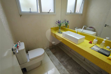 Casa à venda com 3 quartos, sendo 1 suíte,  em Horto Santo Antonio, Jundiaí, SP