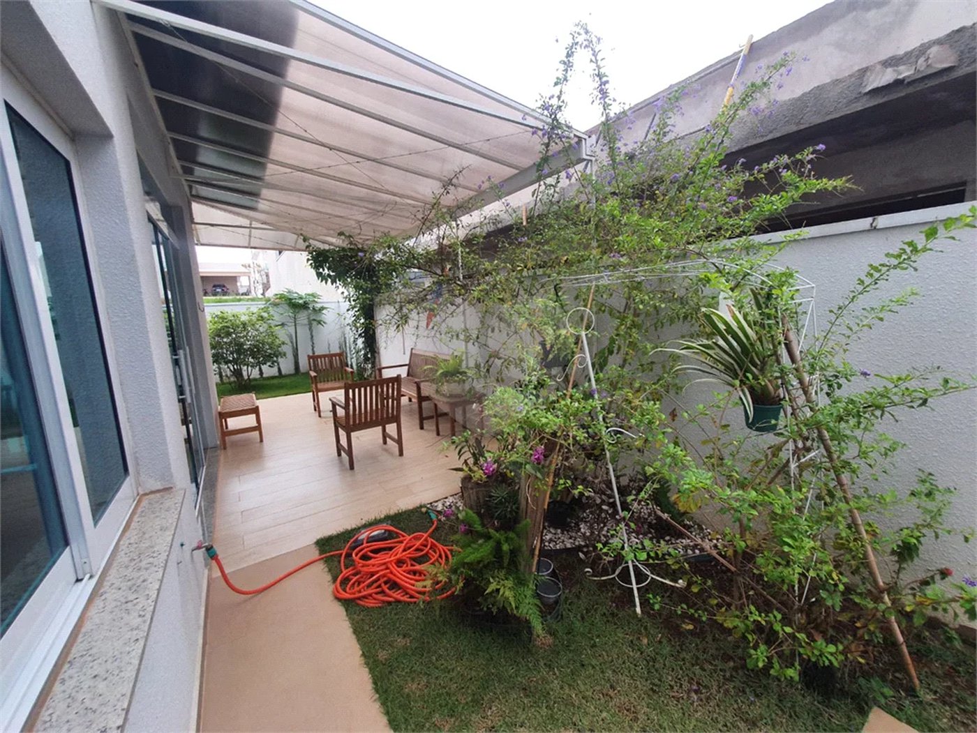 Casa à venda com 4 suítes no condomínio Granville São Venâncio, Itupeva - SP