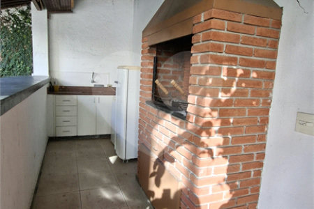 Casa à venda com 5 quartos, sendo 4 suítes, em Butantã, São Paulo, SP
