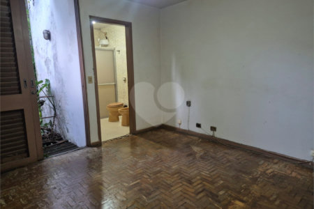 Casa à venda com 4 quartos, sendo 2 suítes, em Vila Mascote, São Paulo, SP