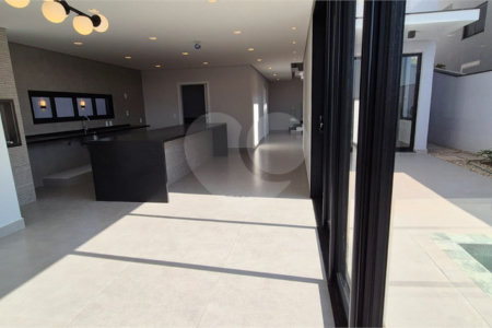 Casa à venda com 4 suítes no condomínio Portal San Giovanni, Itatiba - SP