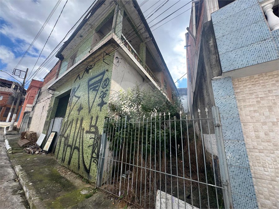 Sobrado à venda com 7 quartos em Cidade Continental, São Paulo, SP