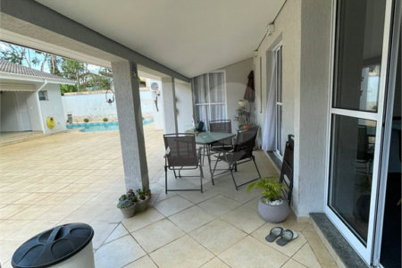 Casa à venda com 4 suítes no condomínio Aruã Lagos, Mogi das Cruzes - SP