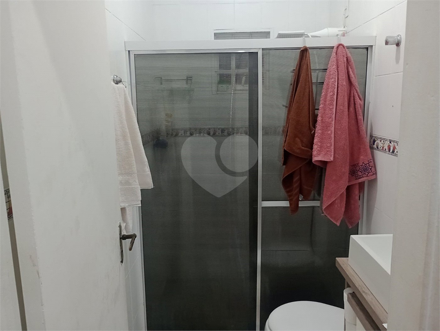 Chácara à venda com 5 quartos, sendo 1 suíte, em Jardim Marabá, Itapetininga, SP