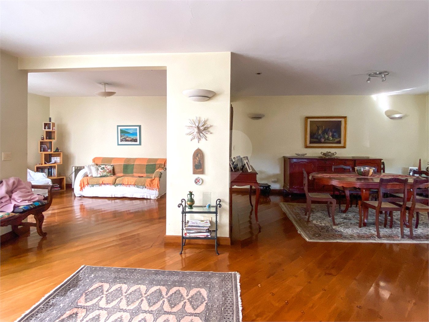 Casa de Vila à venda com 5 quartos, sendo 4 suítes, em Chácara Santo Antônio, São Paulo, SP