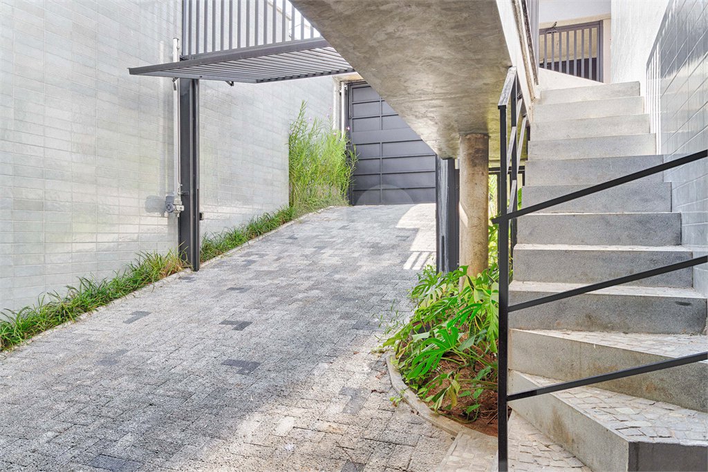Casa à venda com 4 suítes no condomínio Edifício Jade, São Paulo - SP