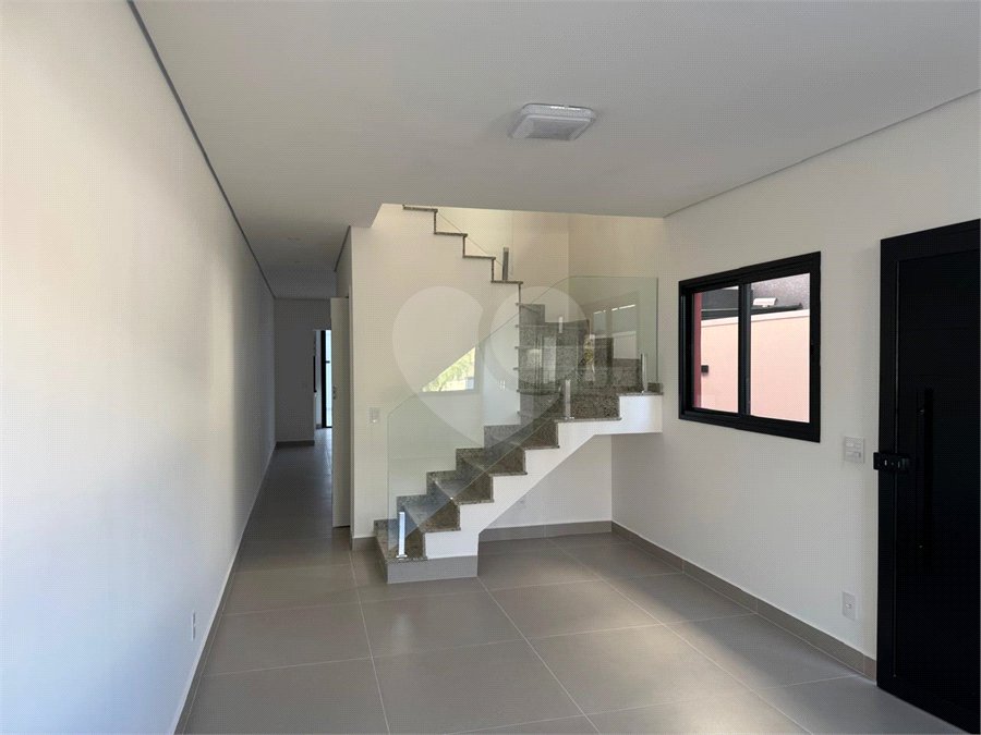 Casa à venda com 3 suítes no condomínio Residencial The Square Village, Cotia - SP