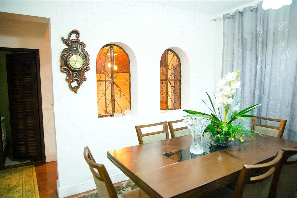 Casa Térrea à venda com 4 quartos, sendo 1 suíte, em Super Quadra Morumbi, São Paulo, SP