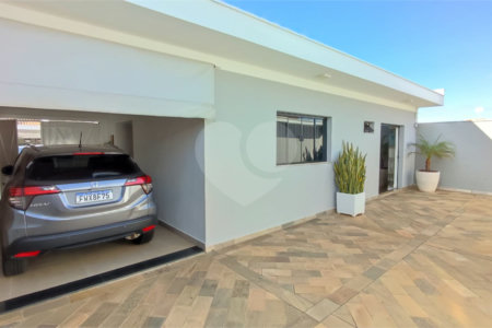Casa com 3 dormitórios à venda no bairro Jardim Cardinalli, em São Carlos/SP