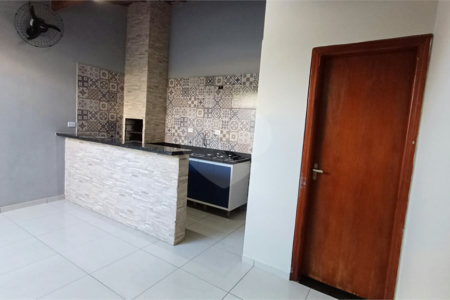 Casa à venda com 2 quartos em Vila Mazzei, Itapetininga, SP