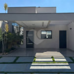 Casa à venda com 3 quartos, sendo 1 suíte, no condomínio Vila Ytu, Indaiatuba - SP