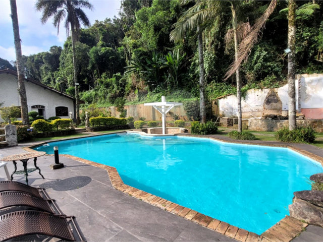 Casa à venda com 4 suítes no condomínio Parque Imperial da Cantareira, Mairiporã - SP