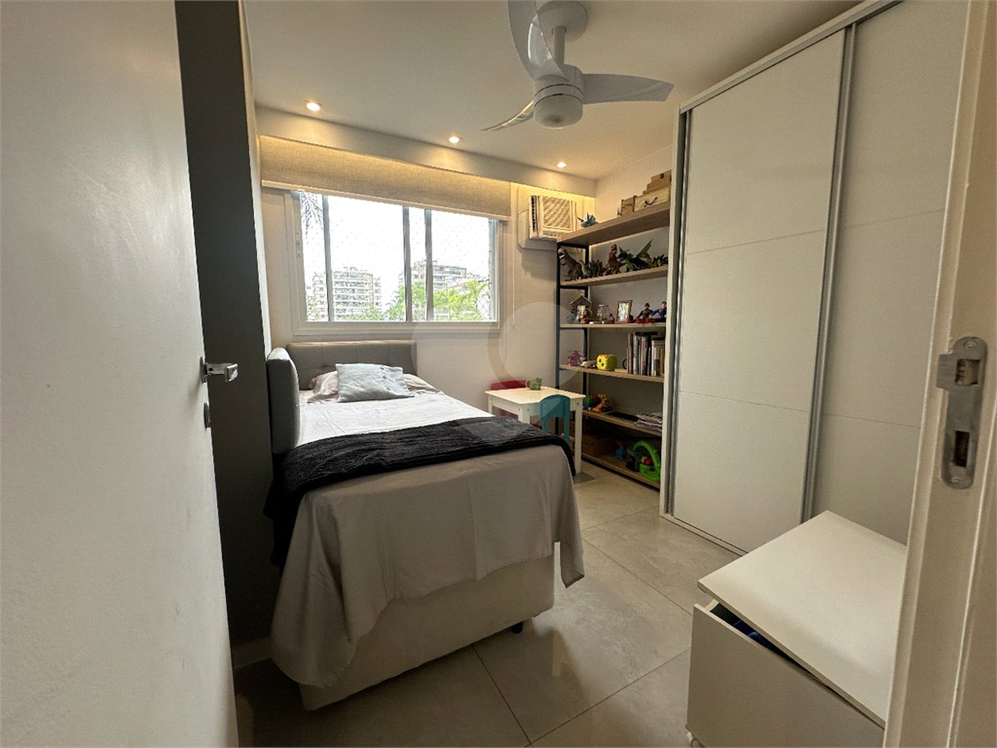 Apartamento à venda com 3 quartos, sendo 1 suíte,  em Recreio dos Bandeirantes, Rio de Janeiro, RJ