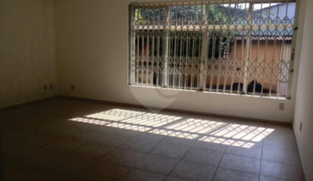 Sobrado à venda com 4 quartos, sendo 1 suíte,  em Parque Edu Chaves, São Paulo, SP