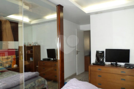 Casa à venda com 2 suítes em Vila Morse, São Paulo, SP