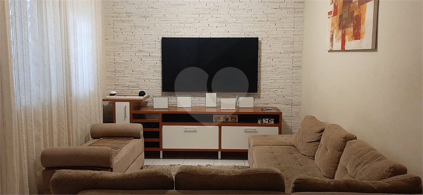 Casa à venda com 3 quartos, sendo 1 suíte,  em Vila Brasileira, Mogi das Cruzes, SP