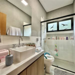 Casa à venda com 3 suítes no condomínio Reserva Santa Maria, Jandira - SP