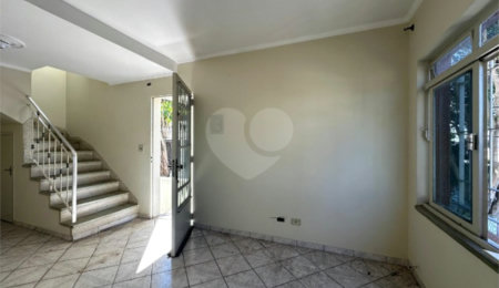 Sobrado à venda com 2 quartos em Vila Nivi, São Paulo, SP