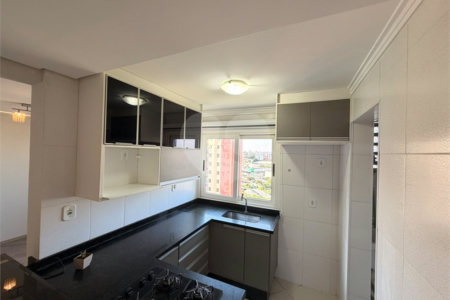 Apartamento à venda com 2 quartos em Sítio Pinheirinho, São Paulo, SP