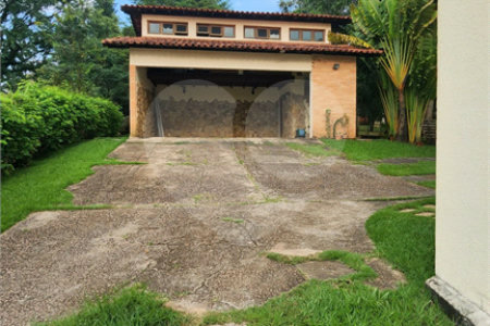 Chácara à venda com 4 quartos, sendo 3 suítes, em Pinheirinho, Vinhedo, SP