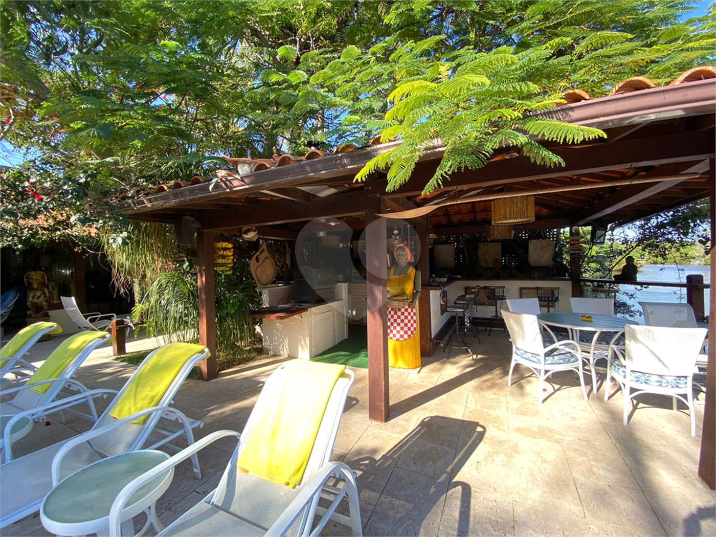 Casa à venda com 6 quartos, sendo 4 suítes, em Canto, Armação dos Búzios, RJ