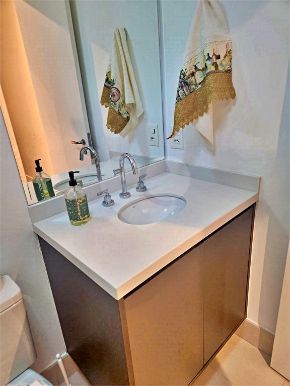 Apartamento à venda com 2 quartos, sendo 1 suíte,  em Jardim Caravelas, São Paulo, SP