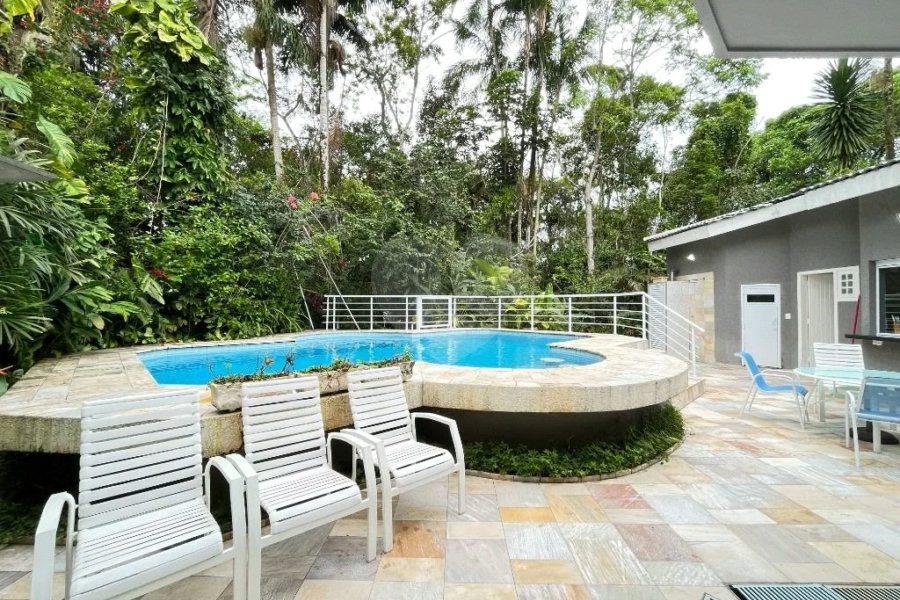 Casa à venda com 5 quartos, sendo 4 suítes, em Riviera de São Lourenço, Bertioga, SP
