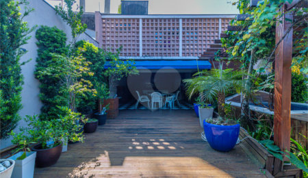 Casa à venda com 3 suítes em Chácara Monte Alegre, São Paulo, SP