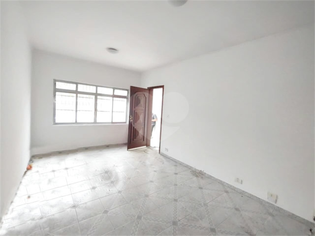 Sobrado à venda com 3 quartos, sendo 1 suíte,  em Vila Pedra Branca, São Paulo, SP
