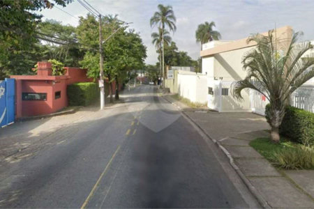 Casa à venda com 3 quartos, sendo 1 suíte, no condomínio Villaggio Viana, Cotia - SP