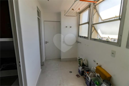 Apartamento à venda com 3 quartos, sendo 2 suítes, em Vila Andrade, São Paulo, SP