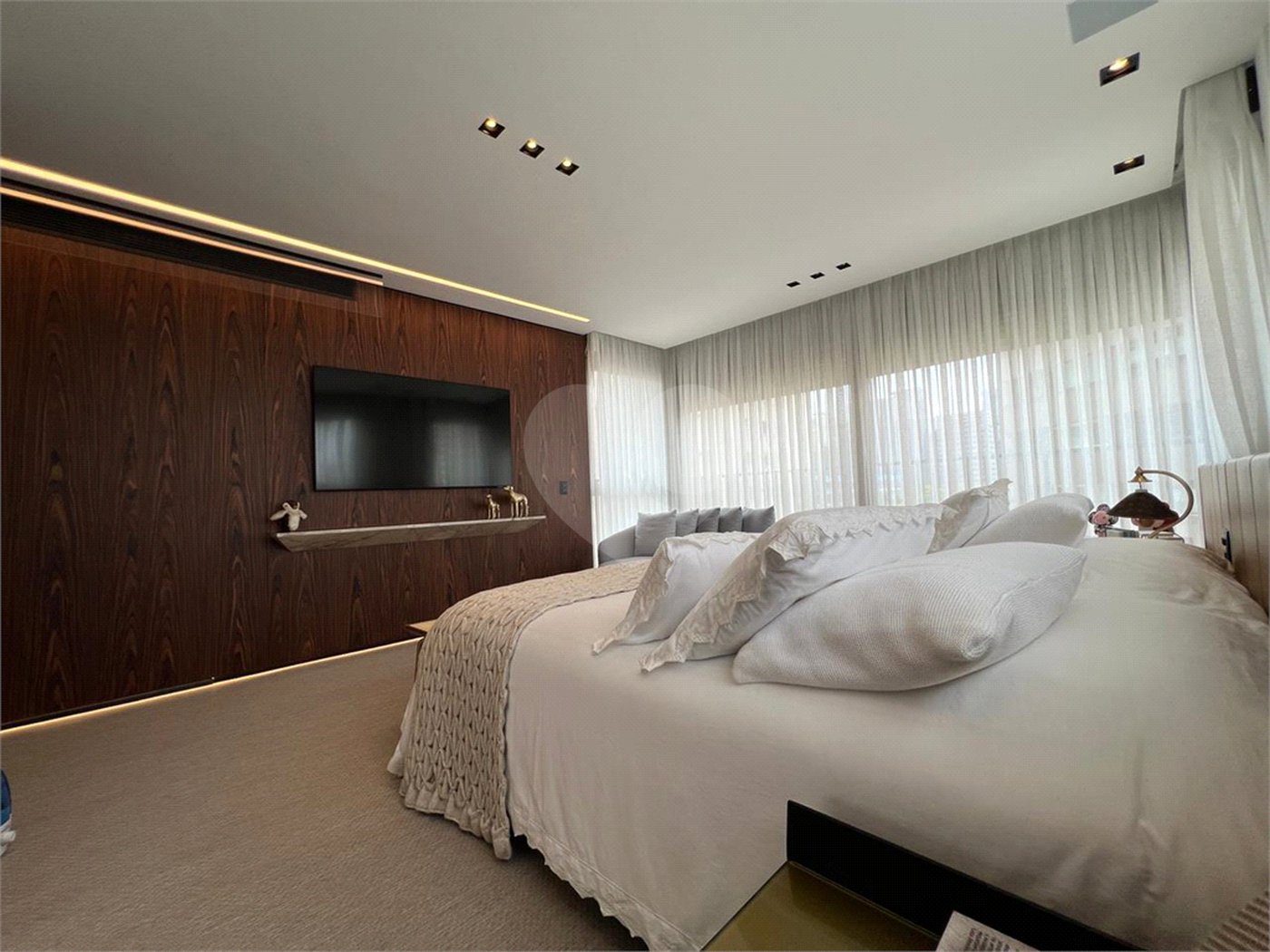 Apartamento à venda com 3 suítes em Vila Olímpia, São Paulo, SP