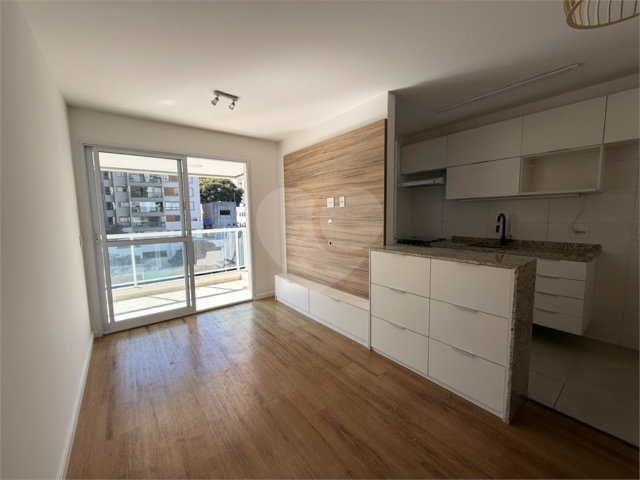 Apartamento à venda ou para alugar com 2 quartos, sendo 1 suíte,  em Perdizes, São Paulo, SP