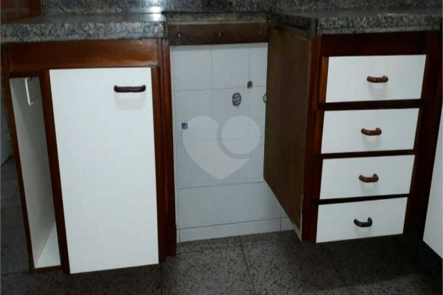 Sobrado à venda com 3 quartos, sendo 1 suíte, em Jardim Bom Clima, Guarulhos, SP
