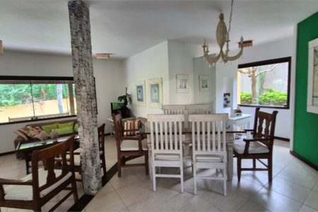 Casa à venda com 5 quartos, sendo 4 suítes,  em Geribá, Armação dos Búzios, RJ
