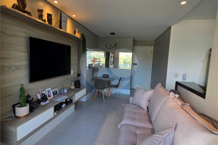 Apartamento à venda com 2 quartos, sendo 1 suíte,  em Vila Andrade, São Paulo, SP