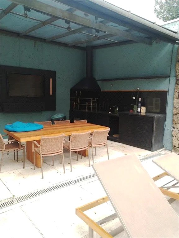 Casa à venda com 4 quartos, sendo 3 suítes, em Vila Tramontano, São Paulo, SP