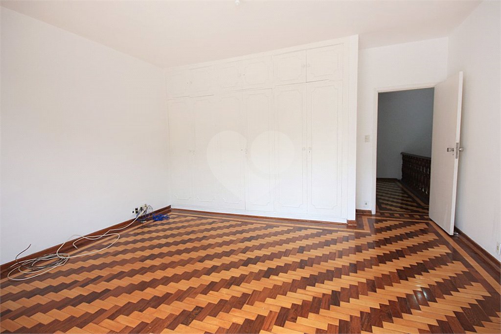 Sobrado à venda com 4 quartos, sendo 2 suítes,  em Alto da Boa Vista, São Paulo, SP