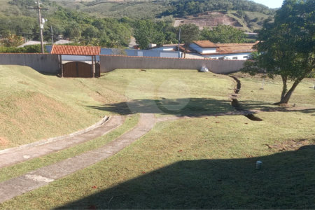 Casa à venda com 3 quartos, sendo 1 suíte, em Alpes D'ouro, Bom Jesus dos Perdões, SP