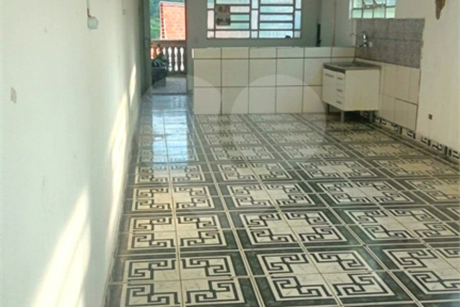 Sobrado à venda com 3 quartos, sendo 1 suíte, em Tremembé, São Paulo, SP
