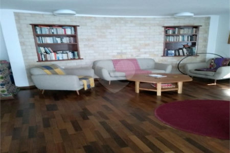 Casa à venda com 5 suítes em Vila Pirajussara, São Paulo, SP