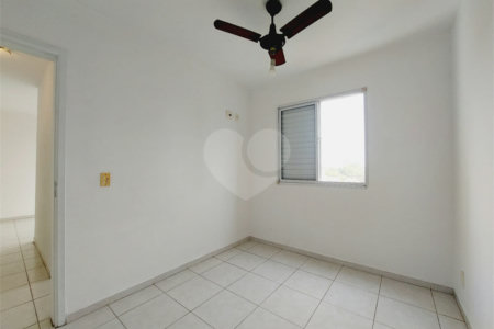 Apartamento à venda ou para alugar com 2 quartos em Vila Anastácio, São Paulo, SP
