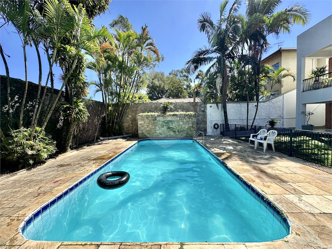 Casa à venda com 5 quartos, sendo 4 suítes, em Parque dos Príncipes, São Paulo, SP
