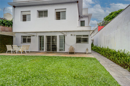 Casa de Vila à venda com 3 quartos, sendo 1 suíte,  em Granja Julieta, São Paulo, SP