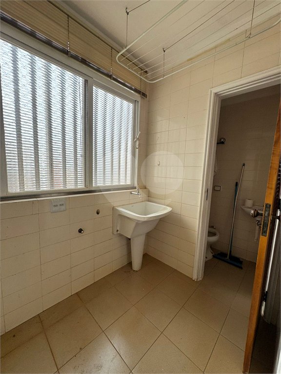Casa à venda com 3 quartos, sendo 1 suíte,  no condomínio Edifício Crescencia Carolo Balbo, Ribeirão Preto - SP